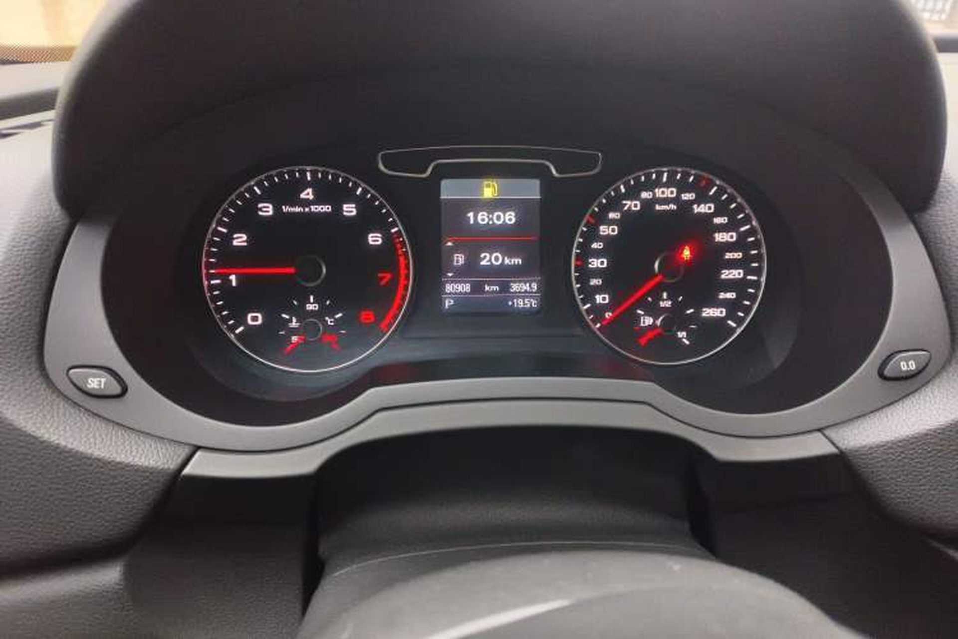 Used Audi Q3 2012 35 TFSI quattro Comfort Model Odometer Close Up