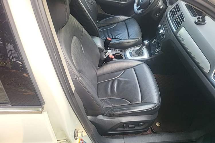 Used Audi Q3 2012 35 TFSI quattro Comfort Model Right Front Seat