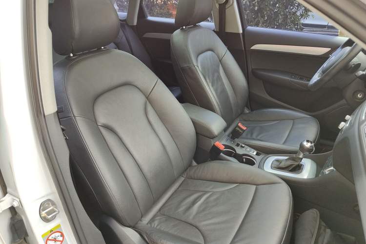 Used Audi Q3 2012 35 TFSI quattro Comfort Model Right Front Seat