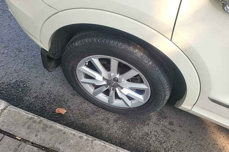 Used Audi Q3 2012 35 TFSI quattro Comfort Model Right Rear Wheel Hub