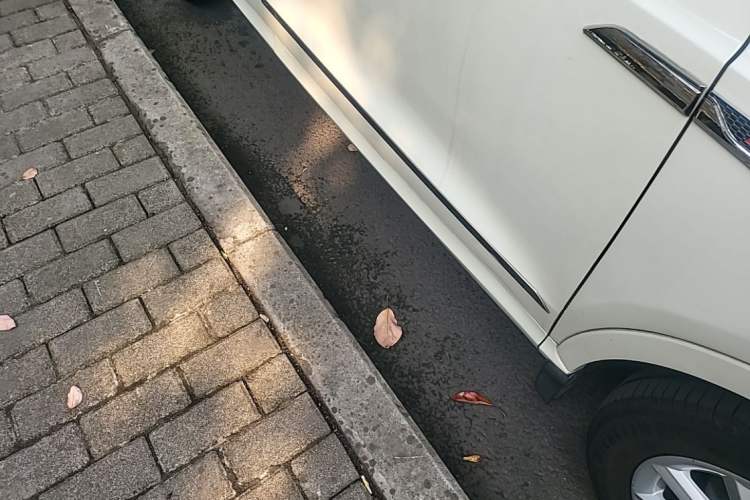 Used Audi Q3 2012 35 TFSI quattro Comfort Model Right Side Sill
