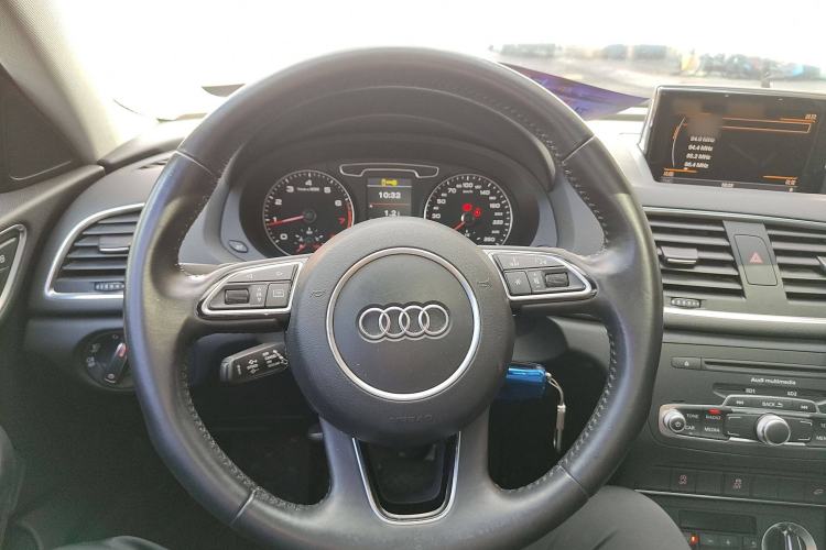 Used Audi Q3 2012 35 TFSI quattro Comfort Model Steering Wheel