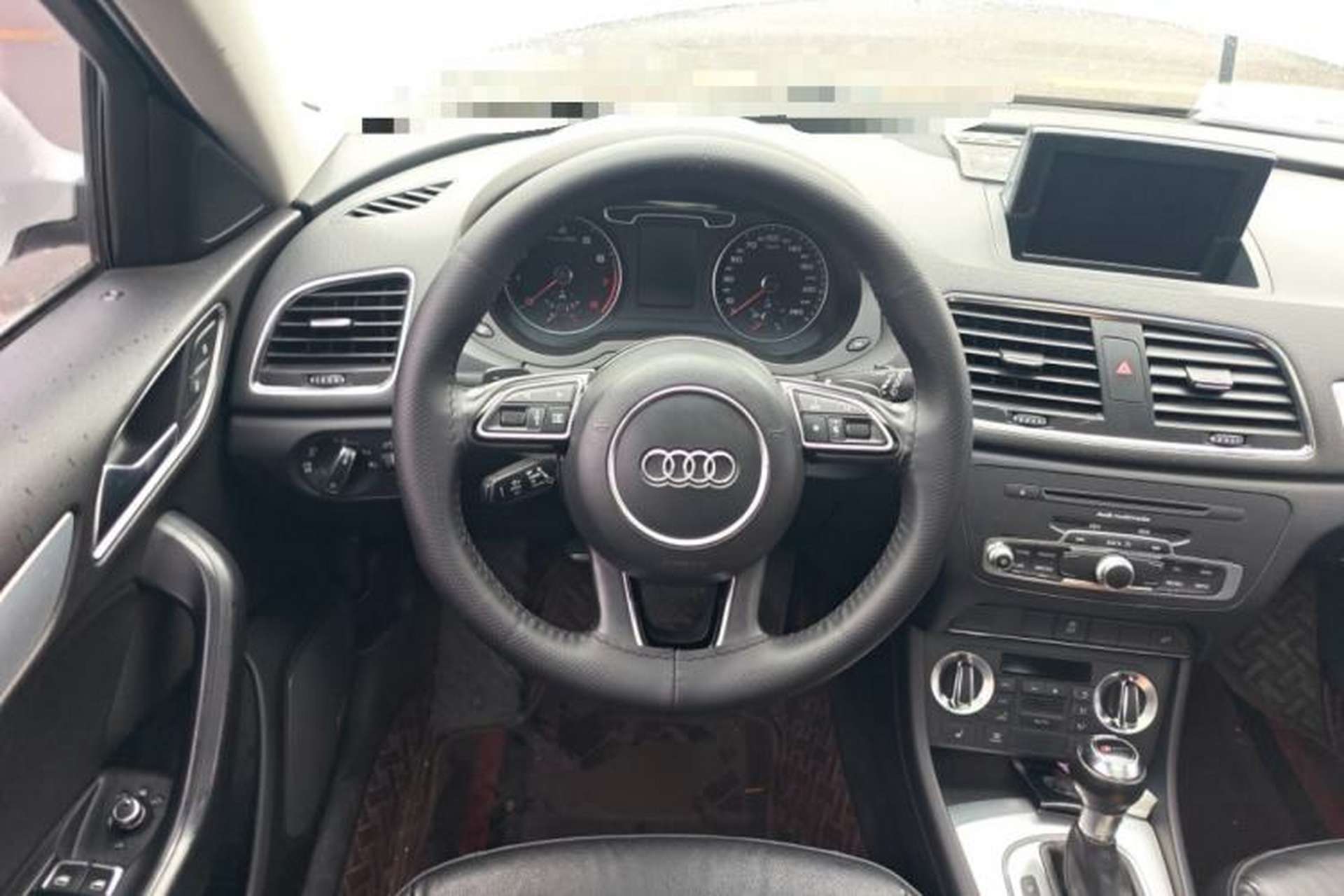 Used Audi Q3 2012 35 TFSI quattro Comfort Model Steering Wheel