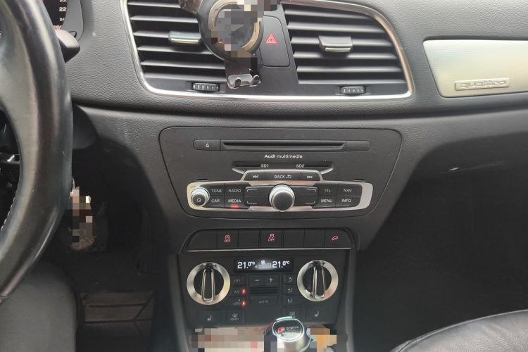 Used Audi Q3 2012 35 TFSI quattro Comfort Model Audio And AC Panel