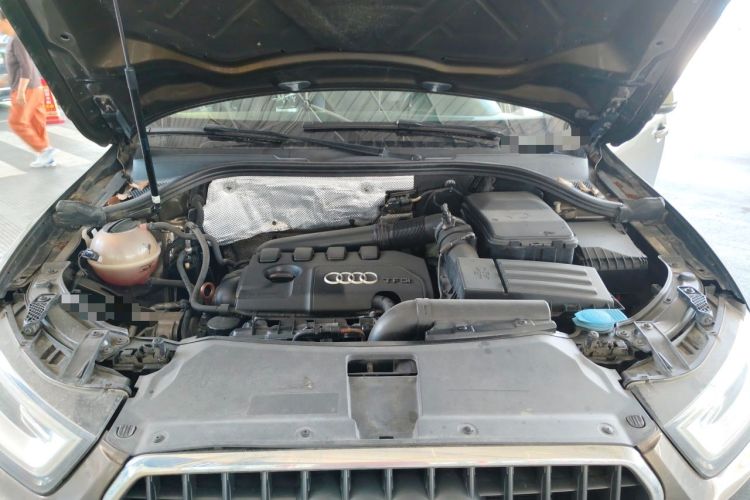 Used Audi Q3 2012 35 TFSI quattro Comfort Model Engine Bay