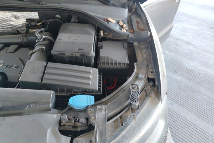 Used Audi Q3 2012 35 TFSI quattro Comfort Model Engine Bay Left