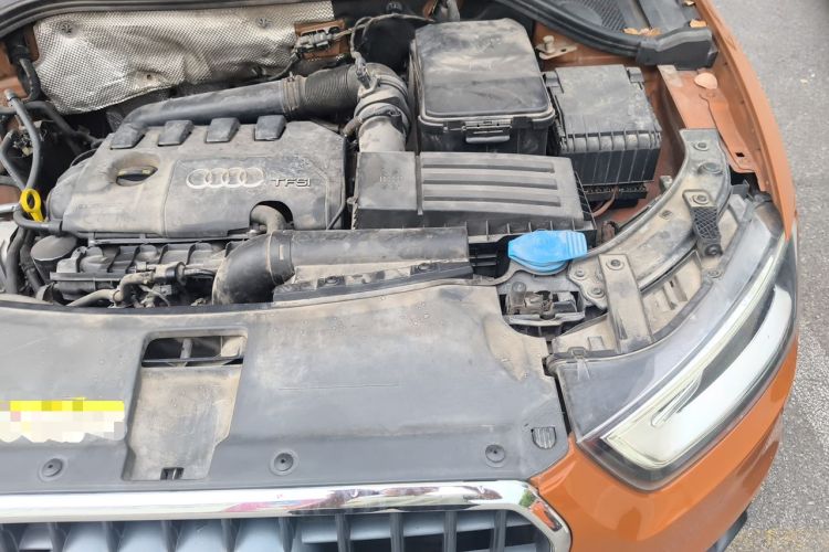 Used Audi Q3 2012 35 TFSI quattro Comfort Model Engine Bay Left
