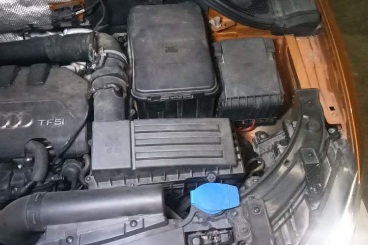 Used Audi Q3 2012 35 TFSI quattro Comfort Model Engine Bay Left