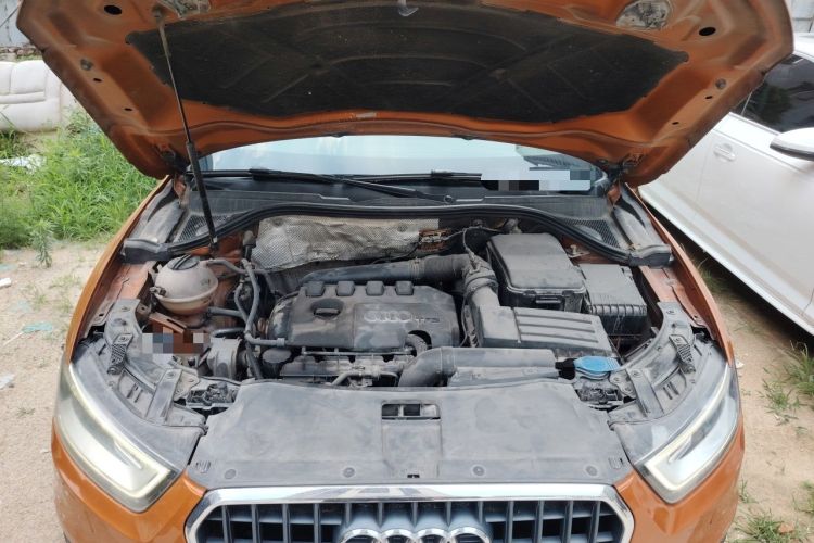 Used Audi Q3 2012 35 TFSI quattro Comfort Model Engine Bay