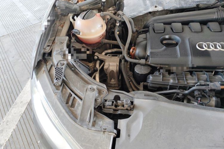 Used Audi Q3 2012 35 TFSI quattro Comfort Model Engine Bay Right