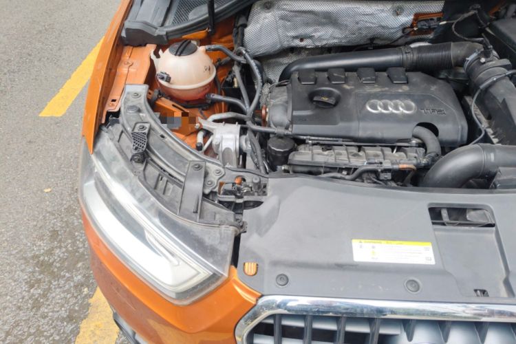 Used Audi Q3 2012 35 TFSI quattro Comfort Model Engine Bay Right