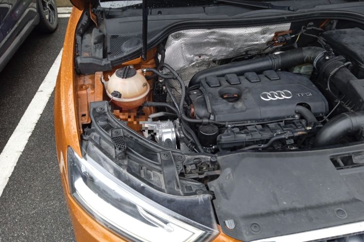 Used Audi Q3 2012 35 TFSI quattro Comfort Model Engine Bay Right