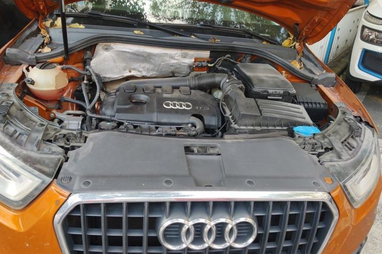 Used Audi Q3 2012 35 TFSI quattro Comfort Model Engine Bay