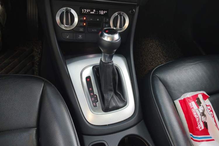 Used Audi Q3 2012 35 TFSI quattro Comfort Model Gear Lever