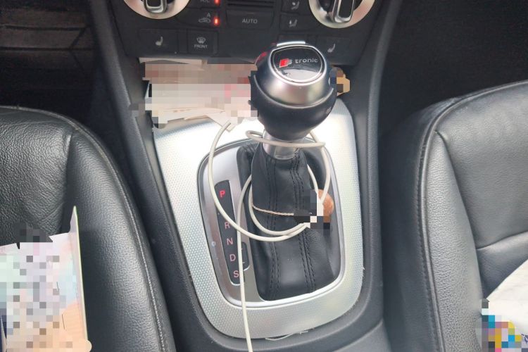 Used Audi Q3 2012 35 TFSI quattro Comfort Model Gear Lever