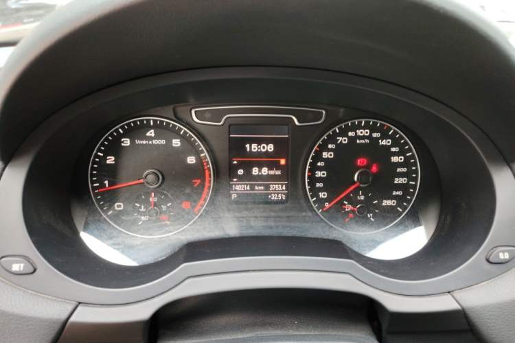 Used Audi Q3 2012 35 TFSI quattro Comfort Model Instrument Cluster