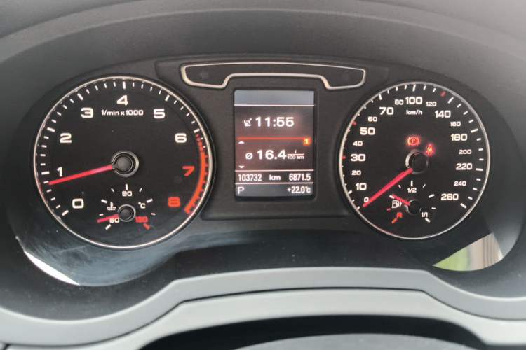 Used Audi Q3 2012 35 TFSI quattro Comfort Model Instrument Cluster