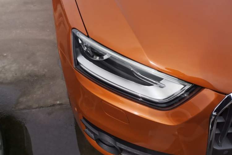 Used Audi Q3 2012 35 TFSI quattro Comfort Model Right Front Headlight