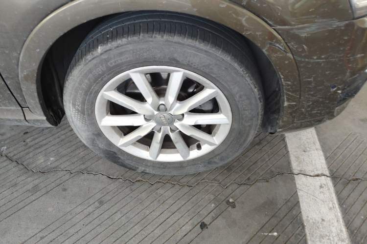 Used Audi Q3 2012 35 TFSI quattro Comfort Model Right Front Wheel Hub