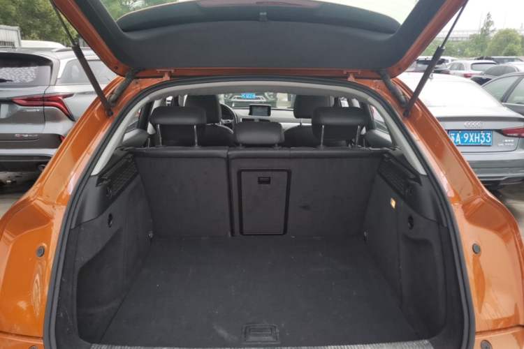 Used Audi Q3 2012 35 TFSI quattro Comfort Model Trunk