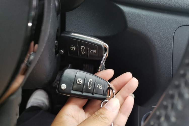 Used Audi Q3 2012 35 TFSI quattro Comfort Model Vehicle Key