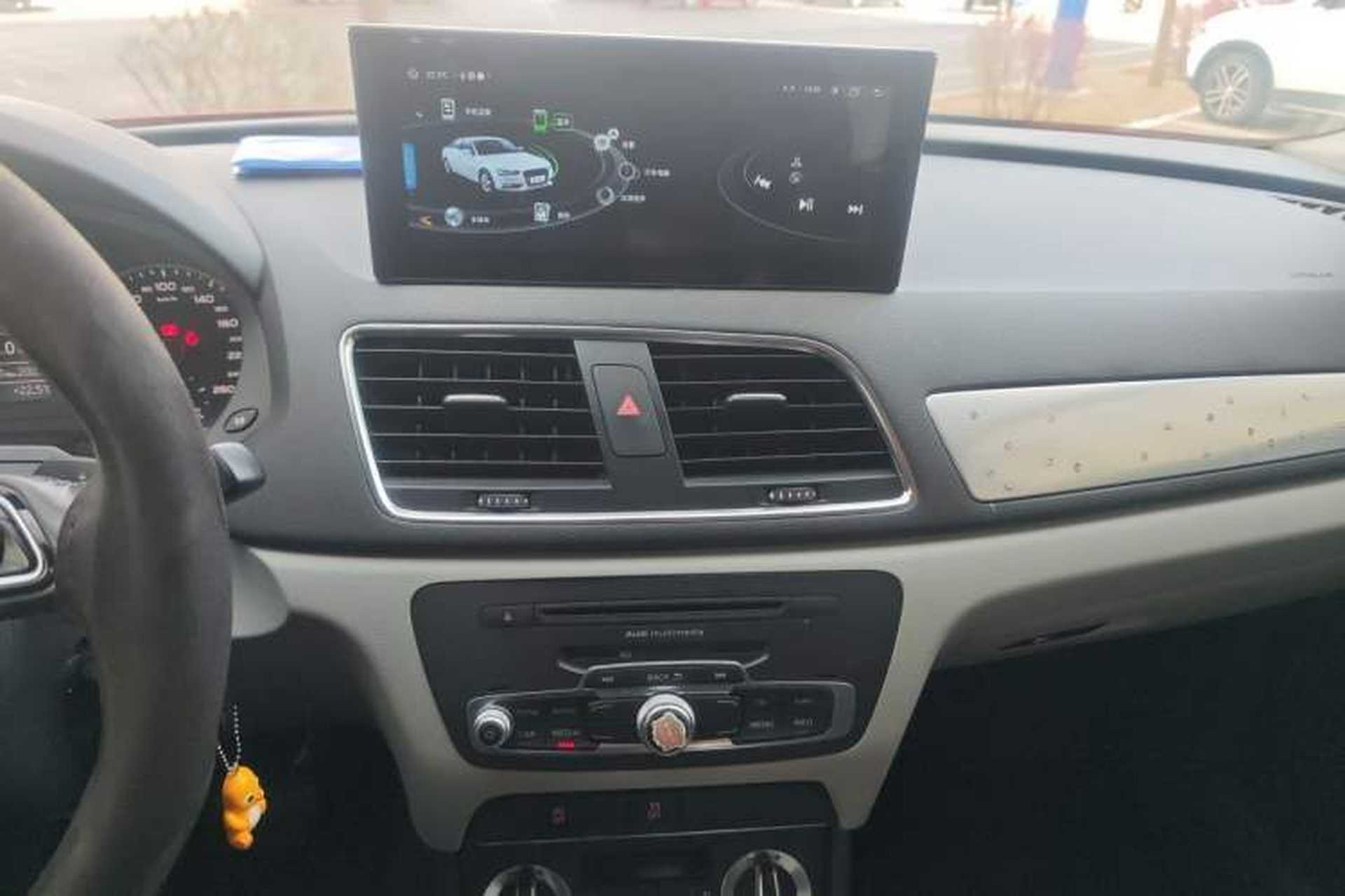 Used Audi Q3 2013 35 TFSI Ambition Edition Audio And AC Panel