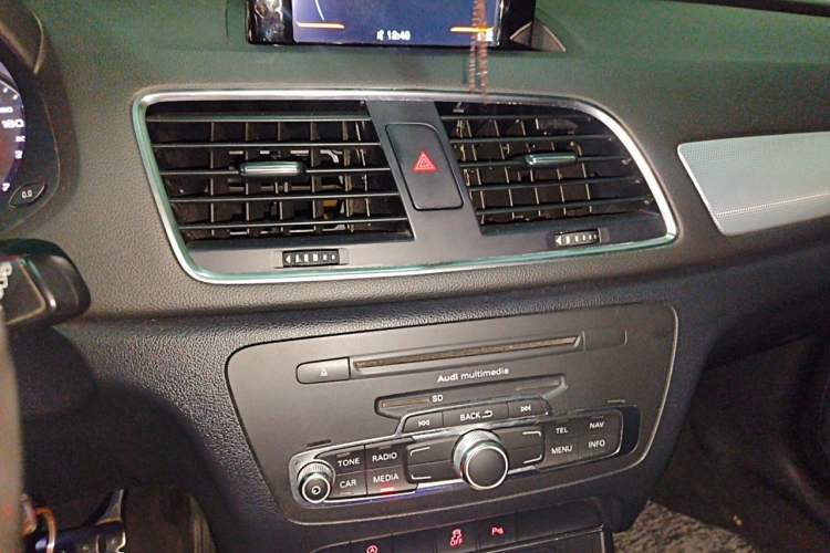 Used Audi Q3 2013 35 TFSI Comfort Model Audio And AC Panel