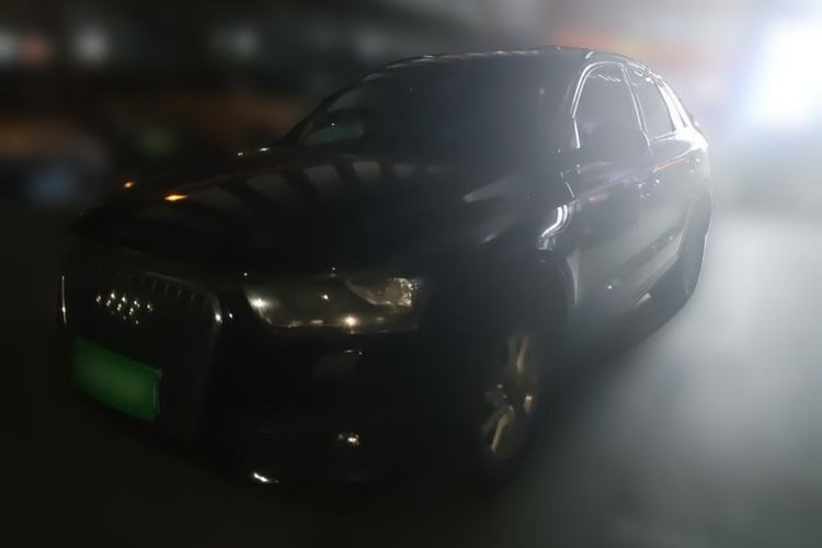 Used Audi Q3 2013 35 TFSI Ambition Edition Guazi used car, China used car export, Used car for sale, Used cars, Cheapest cars for sale