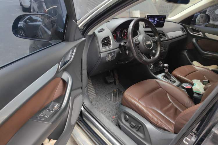 Used Audi Q3 2013 35 TFSI quattro Technology Edition Driver Seat
