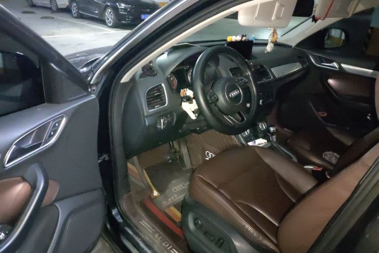 Used Audi Q3 2013 35 TFSI quattro Technology Edition Driver Seat