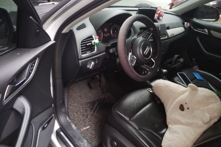 Used Audi Q3 2013 40 TFSI quattro Luxury Model Driver Seat