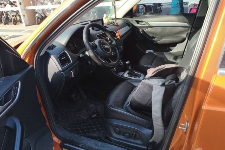 Used Audi Q3 2013 35 TFSI Comfort Model Driver Seat
