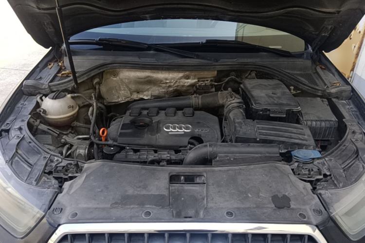 Used Audi Q3 2013 35 TFSI Ambition Edition Engine Bay