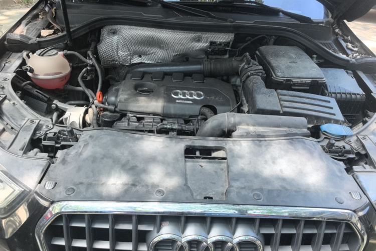 Used Audi Q3 2013 35 TFSI Comfort Model Engine Bay