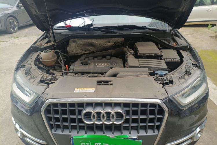 Used Audi Q3 2013 35 TFSI Comfort Model Engine Bay