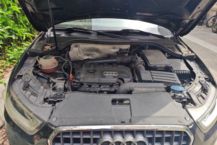 Used Audi Q3 2013 35 TFSI Comfort Model Engine Bay