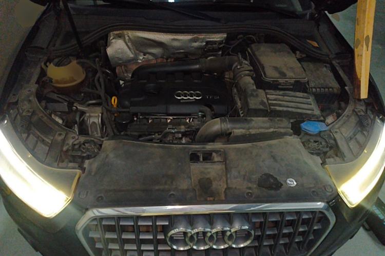 Used Audi Q3 2013 35 TFSI Comfort Model Engine Bay