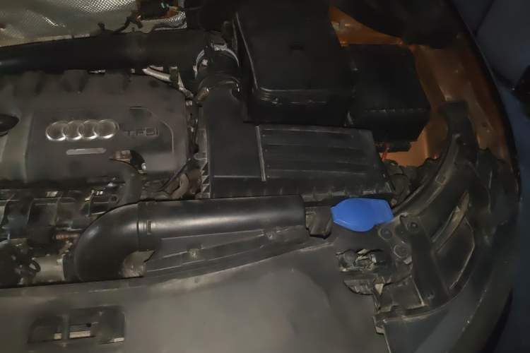Used Audi Q3 2013 35 TFSI Ambition Edition Engine Bay Left