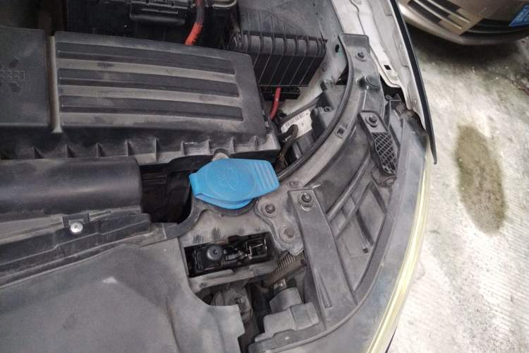 Used Audi Q3 2013 40 TFSI quattro Luxury Model Engine Bay Left