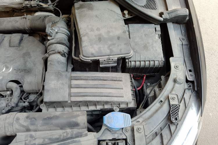 Used Audi Q3 2013 35 TFSI quattro Technology Edition Engine Bay Left