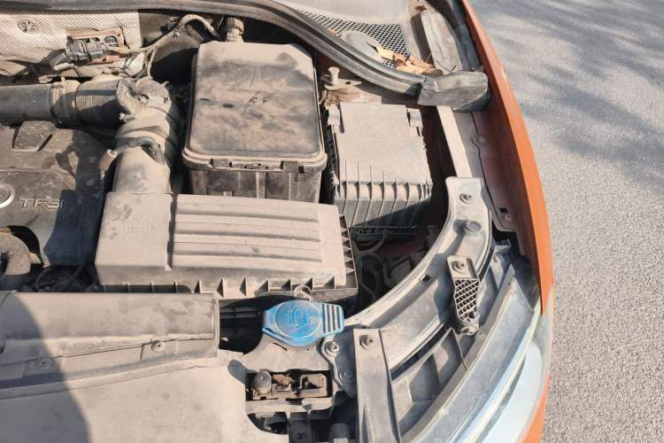 Used Audi Q3 2013 35 TFSI Comfort Model Engine Bay Left