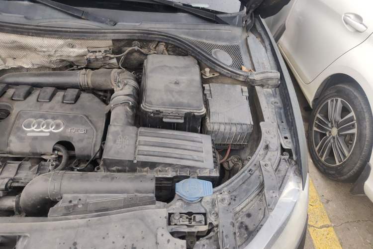 Used Audi Q3 2013 35 TFSI Ambition Edition Engine Bay Left
