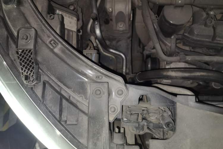 Used Audi Q3 2013 35 TFSI quattro Technology Edition Engine Bay Right