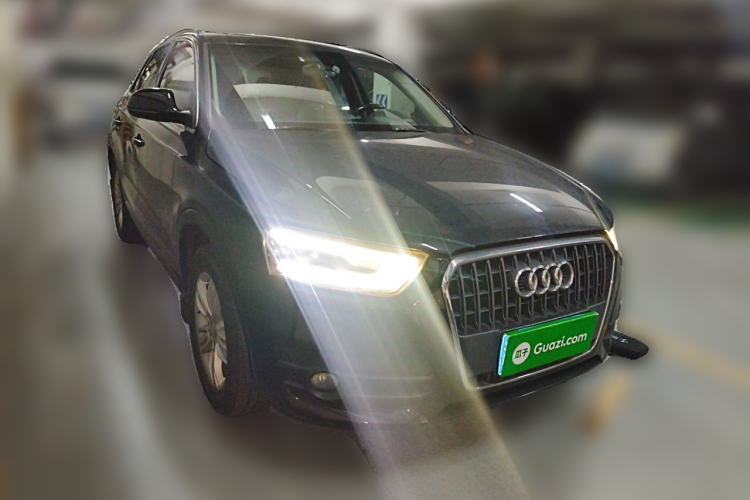 Used Audi Q3 2013 35 TFSI Comfort Model Front Right 45 Deg