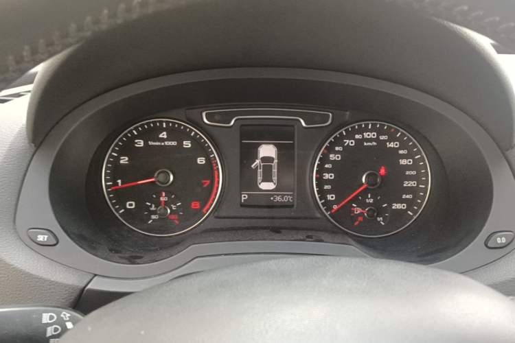 Used Audi Q3 2013 35 TFSI Ambition Edition Instrument Cluster