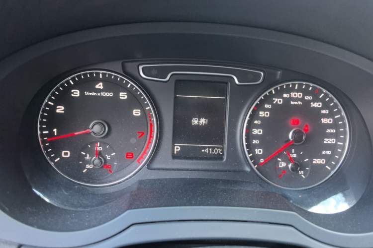 Used Audi Q3 2013 35 TFSI Comfort Model Instrument Cluster