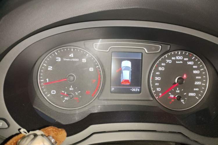 Used Audi Q3 2013 35 TFSI quattro Technology Edition Instrument Cluster
