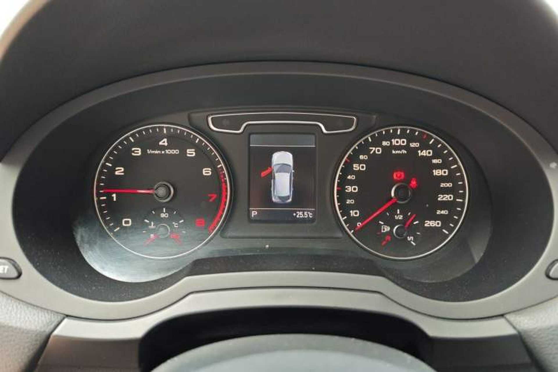 Used Audi Q3 2013 35 TFSI quattro Technology Edition Instrument Cluster