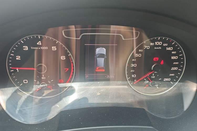Used Audi Q3 2013 35 TFSI quattro Technology Edition Instrument Cluster