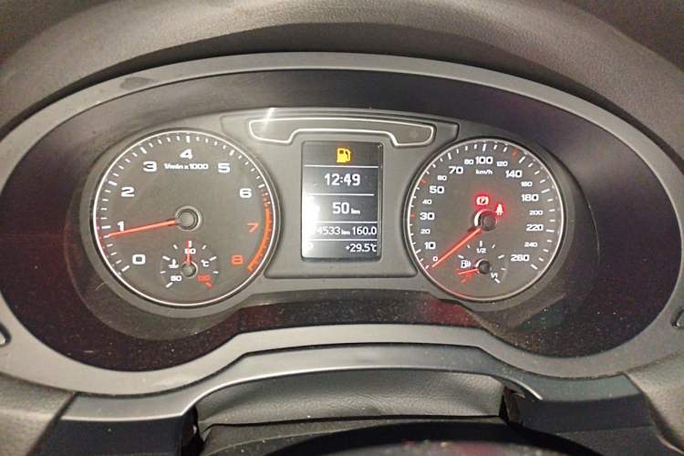 Used Audi Q3 2013 35 TFSI Comfort Model Instrument Cluster